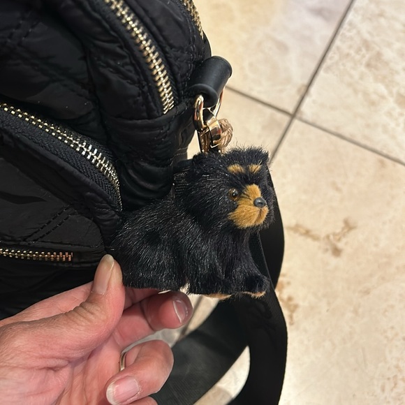 Marc New York, Andrew Marc satchel with lots of zippered sections! - Picture 9 of 9